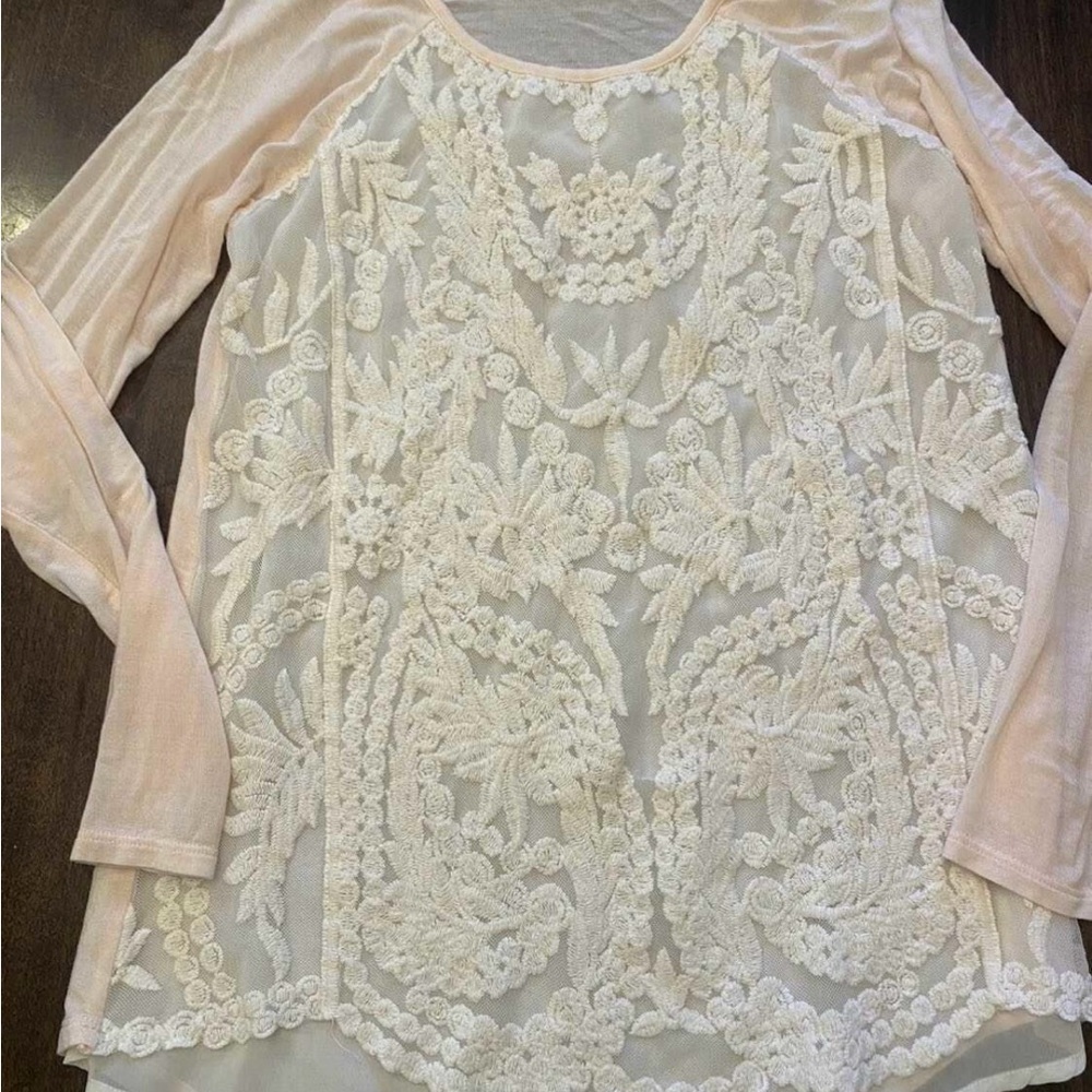 Eyeshadow Cream Lace Embroidered Blouse